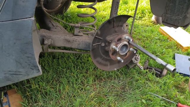 Замена задней ступицы на Киа рио 4, Хёндай Солярис 2 с 2017 года смотреть онлайн