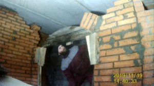 Кладка кирпичной арки. Арка из кирпича. Перегородки.