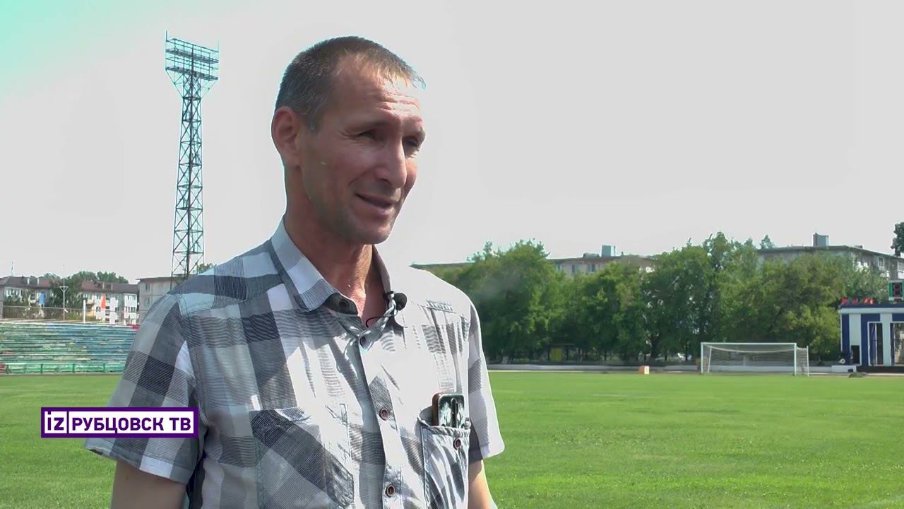 Играй пока молодой смотреть онлайн