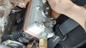 Установка компрессора от МАЗа на Рено Премиум