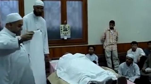 Порядок омывания покойного Шейх Рушд аль-Калям смотреть онлайн