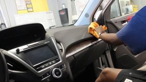 Fully Detailing A 2020 Acura MDX