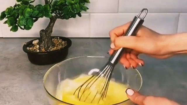 Как очень легко и быстро приготовить мясной пирог... смотреть онлайн