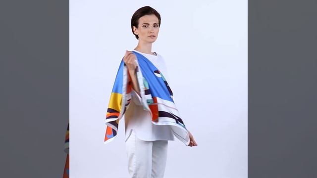 Платок Woman with a rake (Женщина с граблями) смотреть онлайн