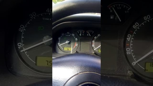 Шкода октавия тур1,6 плавают холостые обороты. Причина. Решение. смотреть онлайн