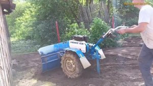 Выравнивание земельного участка мотоблоком НЕВА МБ-2 с самодельным отвалом.