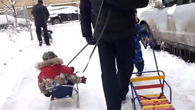 Детские игры!׃ Гонки на санях! смотреть онлайн