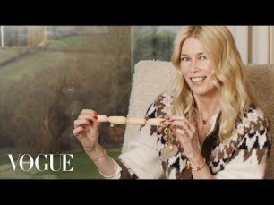 Что в сумке у Клаудии Шиффер? | Vogue Россия