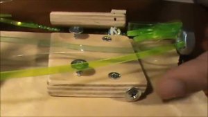 СТАНОК ДЛЯ ПЛЕТЕНИЯ ТРОСА ИЗ ПЛАСТИКОВЫХ БУТЫЛОК (Weaving machine)