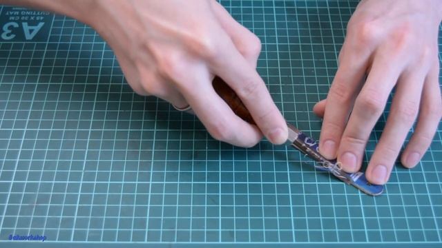 Браслет из кожи с росписью акрилом (Doctor Who bracelet)