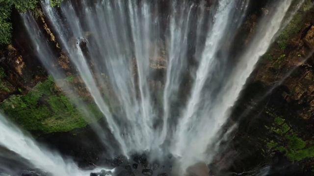 Красота Водопадов планеты Земля и расслабляющая музыка! Звуки природы. смотреть онлайн
