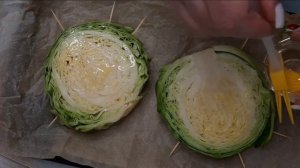 На вкус-бургер. Стейк из молодой капусты с фаршем. Простой и быстрый рецепт на каждый день
