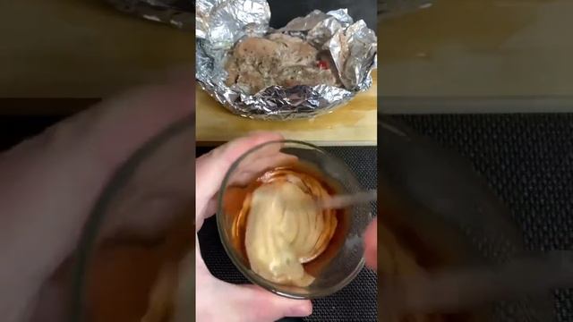 Жарим яйца на воде. Сэндвич из индейки. #варимяйца #яйца #яичница смотреть онлайн