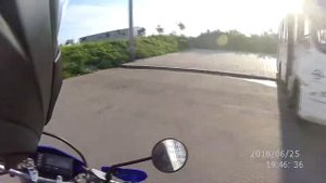 Suzuki DRZ 400 SM в городе