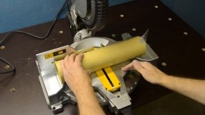 Пила DeWalt DWS713-KS. DEWALT saw DWS713-KS.