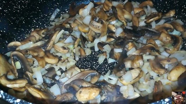 Шампиньоны в сливочном соусе. смотреть онлайн