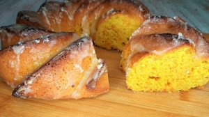 лимонный кекс.