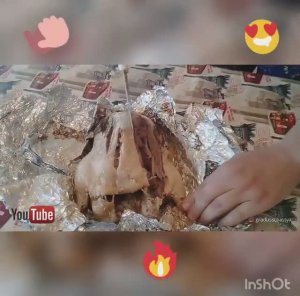 Выкопал яму в земле и жарю там мясо утки. Получилось как в духовке. Duck fried in the ground