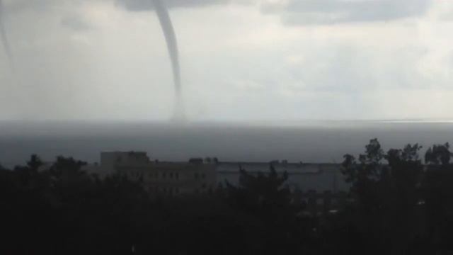 Смерчи над морем в Сочи, 29.08.207 г. смотреть онлайн