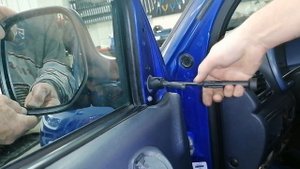 Citroen Berlingo or Peugeot Partner Remove Or Replace Wing Mirror
