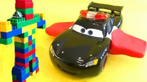 Тачки Маквин Полицейская Машина против Робота Гиганта Мультики про Машинки Cars McQueen