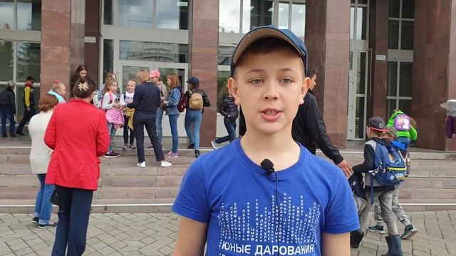 Флешмоб от школьнико города и краевой филармонии ко Дню Пушкина