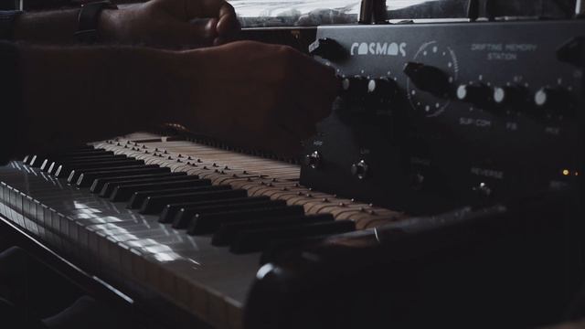 Soma Cosmos and Piano смотреть онлайн