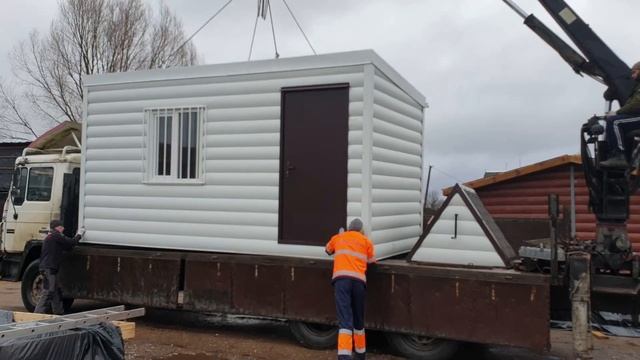 Дачный вагончик 5,00*2,45 с хорошим полимерным покрытием на металлическом бревне. смотреть онлайн