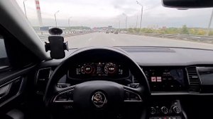 работа ассистента удержания в полосе Skoda kodiaq