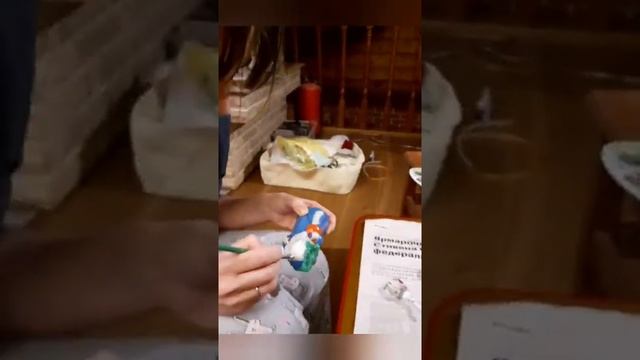 реставрируем советского деда мороза. Раскрашиваем и восстанавливаем фигурку. смотреть онлайн