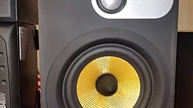 B&w 601 speaker's vs b&w 303 vs b&w 686 смотреть онлайн