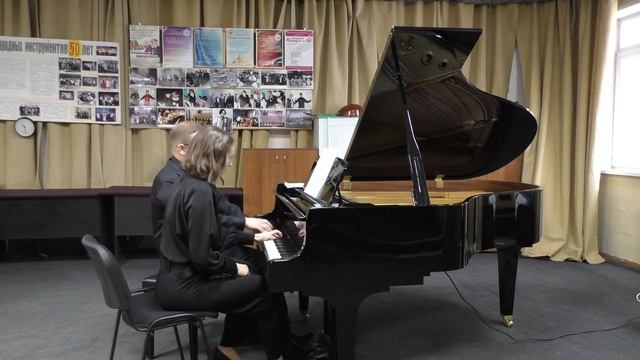 Р. Шуман «Восточные картины» (№4) смотреть онлайн