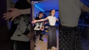 Well & Полина Melly биография