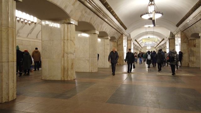 Курская. Кольцевая линия метро. 07.12.2022 год. Москва. смотреть онлайн