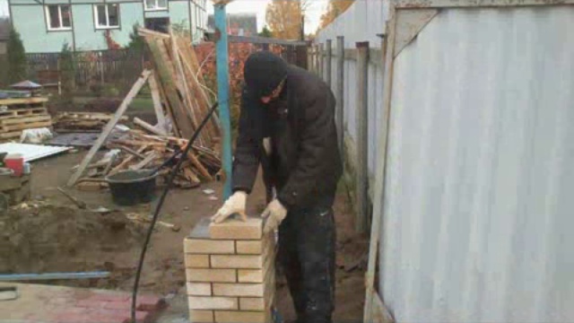 забор_и_брусчатка