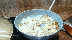 МАКАРОНЫ - Жареные в 100 раз ВКУСНЕЕ! Сметанно-Чесночная подлива из грибов!