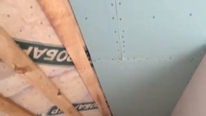 ПОТОЛОК ИЗ ГИПСОКАРТОНА НА МАНСАРДЕ. КАК ПРАВИЛЬНО ОБШИТЬ МАНСАРДУ ГИПСОКАРТОНОМ. МОНТАЖ ПО ФРЕЙДУ