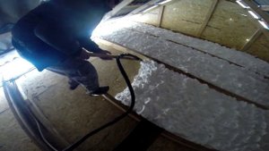 Крыша гаража.Утепление пеноизолом.