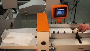 Работа биговщика ЛБП-360 (3 бига на длине 300мм, 2 пачки по 10 листов)