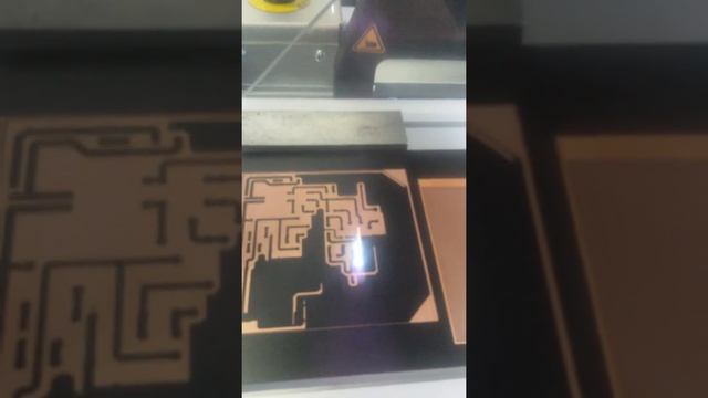 Изготовление печатной платы с помощью лазерного маркера смотреть онлайн
