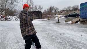 Как делать разворот на ледяной трассе через мыски лыж на 360. how to nose butter 360.