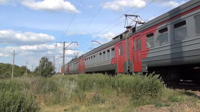 Электропоезд ЭД9Э-0001 смотреть онлайн