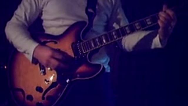 böhse onkelz - bin ich nur glücklich wenn es schmerzt - git. смотреть онлайн