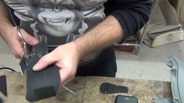 Как снять выкройки со сложной ручки КПП. Перетяжка ручки кпп, подгонка всех элементов.