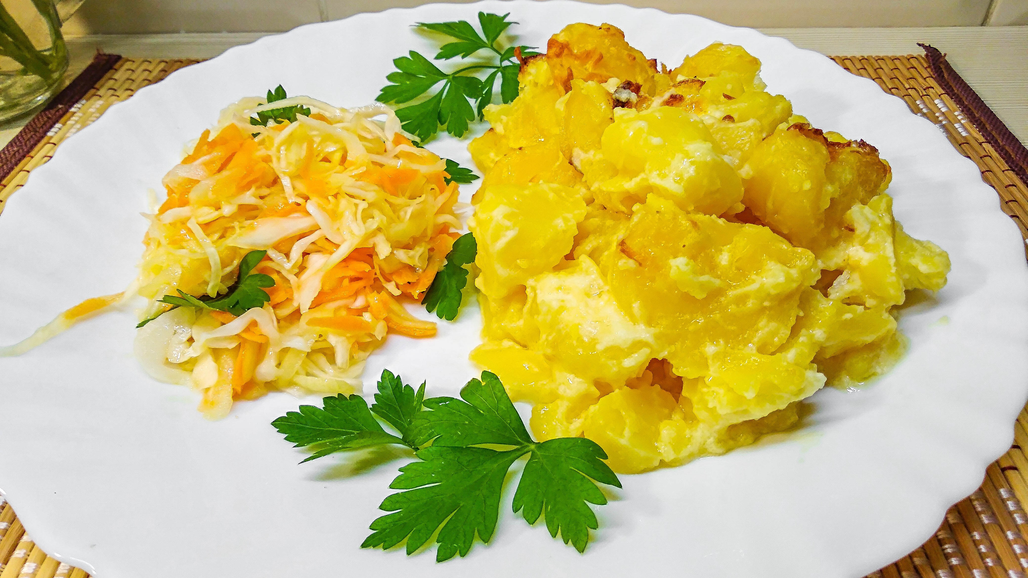 творог с фруктами. картофельного кассероль. сметана ужин. помидоры со сметаной. сметана ужин.