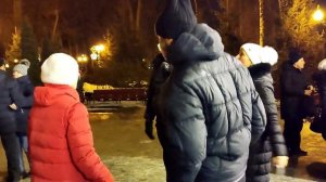 НУ, ЗДРАВСТВУЙ, Я ПОМНЮ ТЫ ЛЮБИЛ, КОГДА Я В КРАСНОМ!???/ТАНЦЫ В ПАРКЕ ГОРЬКОГО ХАРЬКОВ ДЕКАБРЬ 2021