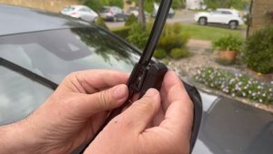 How to change wiper blades on Mercedes C-Class W205