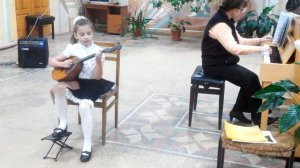 "Клоуны" Д.Кабалевский, домра, исп. Козлова Катя, 8 лет