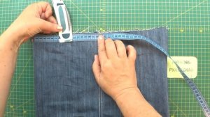 Удивительно быстрая и стильная переделка старых джинсов или юбки МК Trendy shopper made of old jean