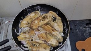 ? Варю уху из дорадо, жарю её в рисовой муке на заказ ?. Dorado fish soup. डोराडो सूप। Fried fish.